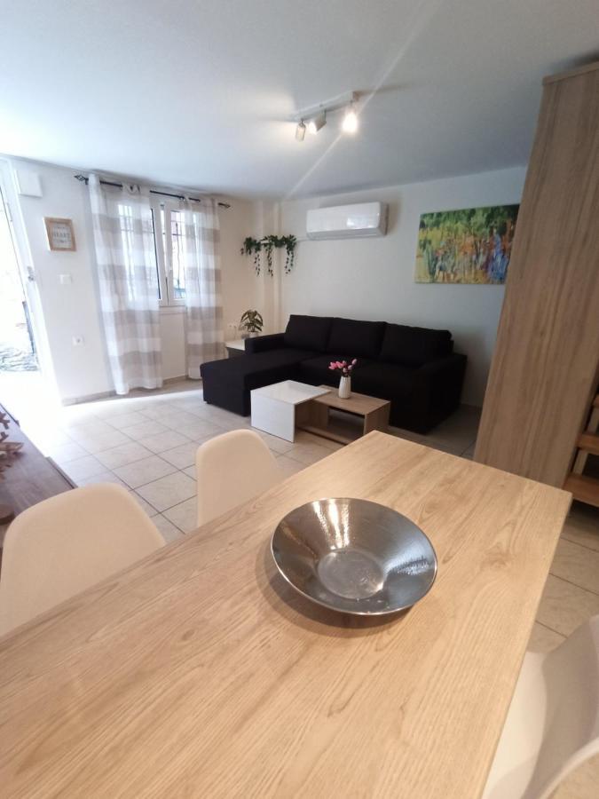 Casa Blanca Apartment Kavala Bagian luar foto